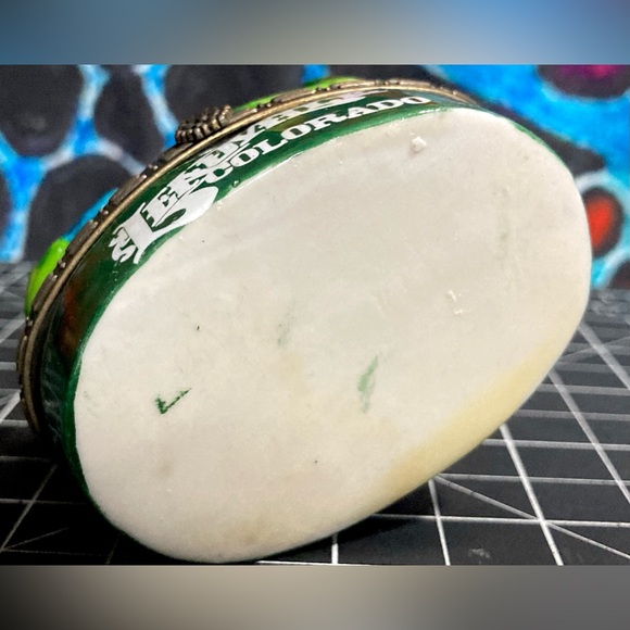 RARE Vintage Mountainside Stream Scene Limoges Style Hinged Trinket Box - Picture 8 of 12